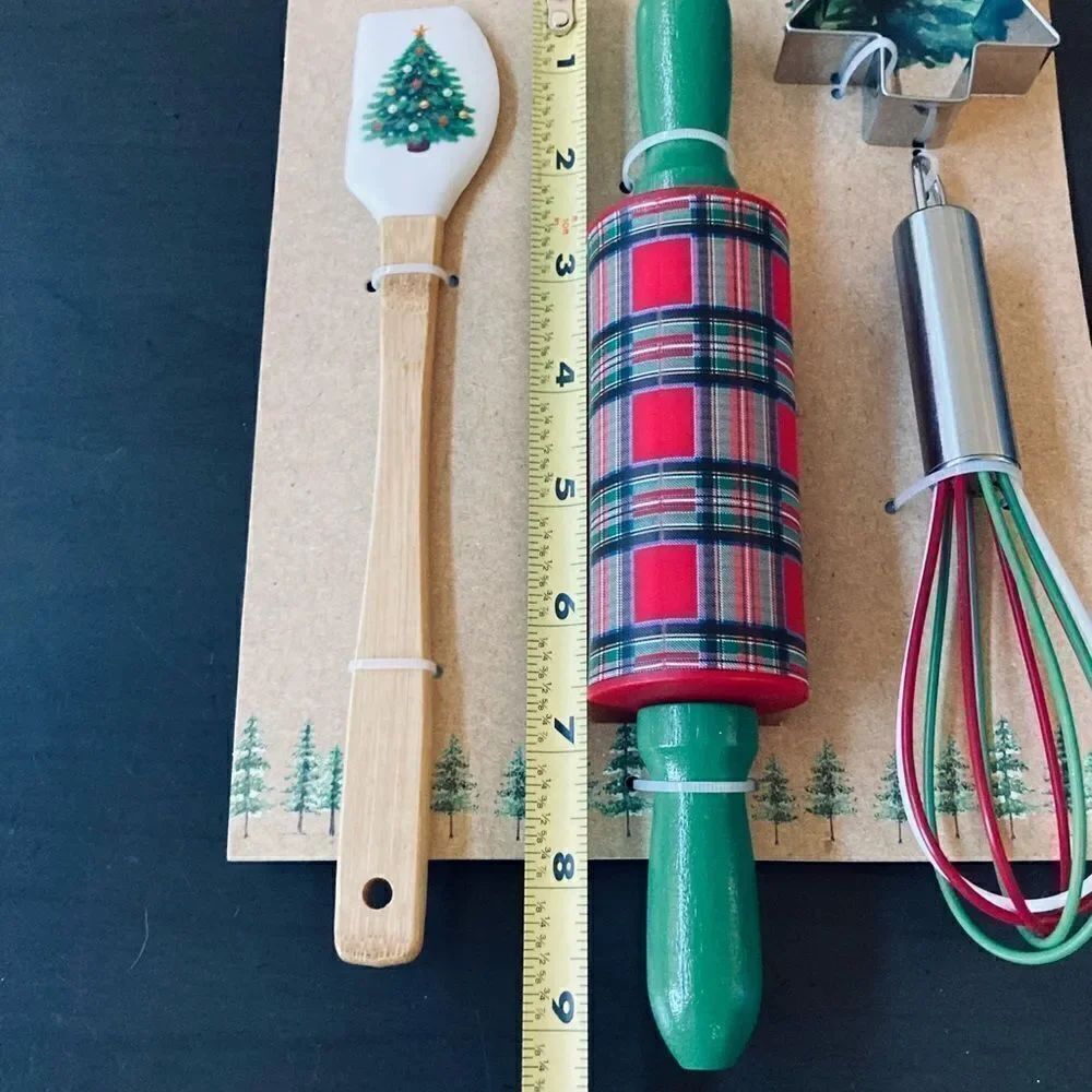 Christmas 4-pc Holiday Baking Set - Picture 3 of 4